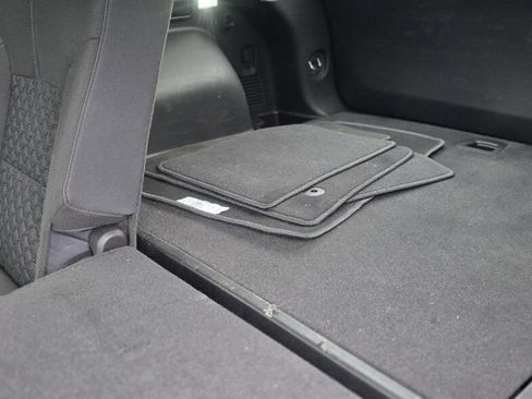 Used 2022 Chevrolet Blazer LT image 9