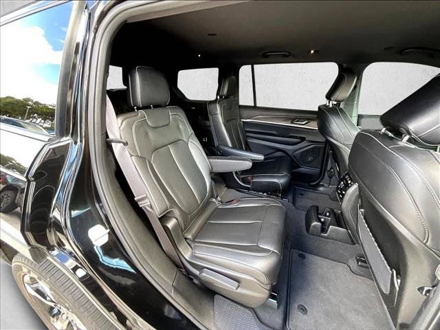 Used 2024 Jeep Grand Cherokee L Limited w/ Black Appearance Package AWD/4WD image 25