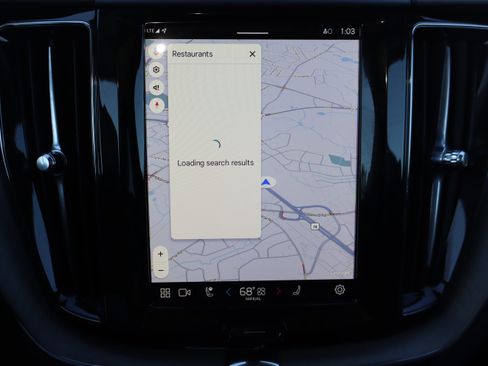 Used 2025 Volvo XC60 B5 Plus image 25