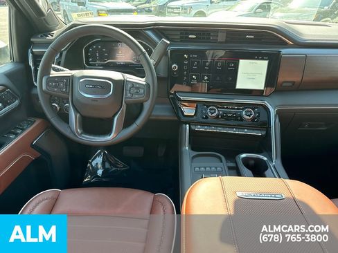 Used 2025 GMC Sierra 3500 Denali Ultimate image 28