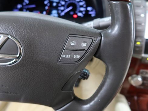 Used 2012 Lexus LS 460 w/ Comfort Pkg RWD image 35