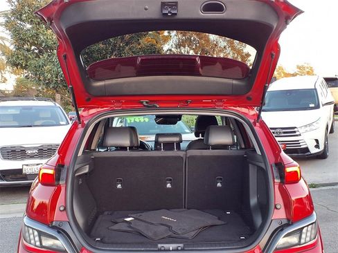 Used 2022 Hyundai Kona Limited w/ Cargo Package image 24