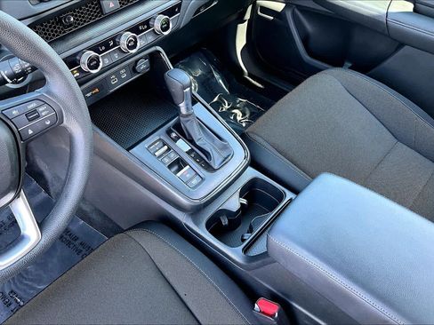 Used 2024 Honda CR-V EX image 17