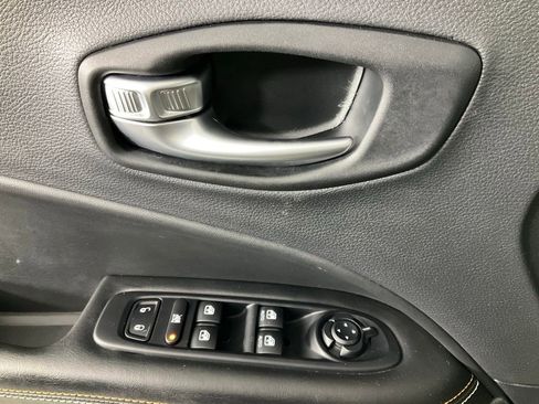 Used 2021 Jeep Compass Latitude w/ Convenience Group image 14