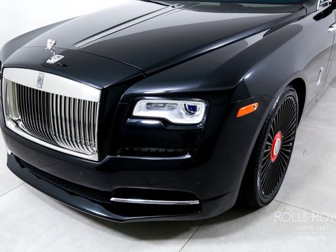 Used 2017 Rolls-Royce Dawn RWD image 34