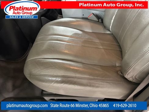 Used 2018 Chevrolet Express 3500 Extended w/ Driver Convenience Package RWD image 12