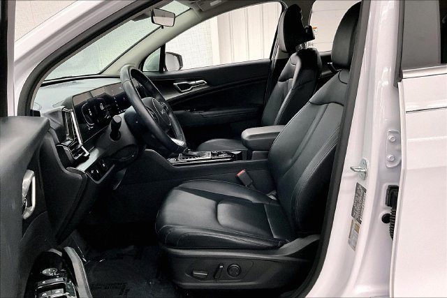 Used 2024 Kia Sportage EX FWD image 22