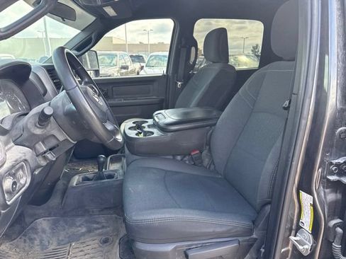 Used 2024 RAM 2500 Tradesman w/ Chrome Appearance Group AWD/4WD image 11