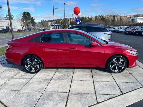 Certified 2023 Hyundai Elantra SEL w/ Convenience Package image 8