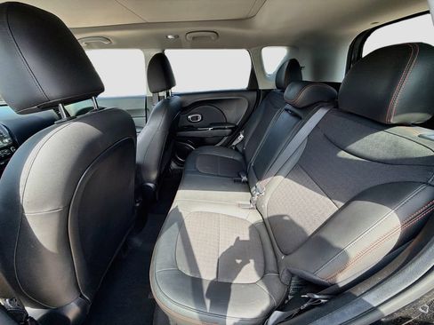 Used 2018 Kia Soul ! w/ Tech Package FWD image 28