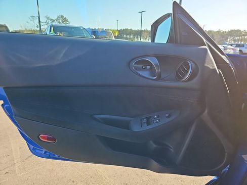 Used 2024 Nissan Z Sport w/ Floor Mat Package image 28