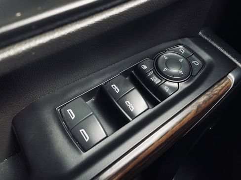 Used 2022 Chevrolet Silverado 2500 High Country w/ Z71 Off-Road Package image 19