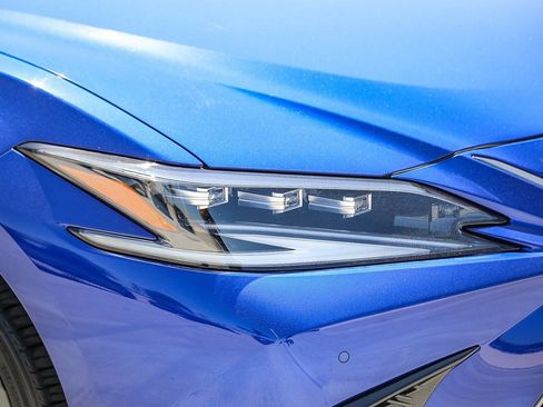 Used 2024 Lexus ES 350 F Sport w/ Accessory Package (Z2) FWD image 8