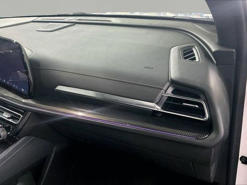 Used 2024 Chevrolet Traverse RS image 30