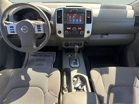 Used 2021 Nissan Frontier SV w/ Midnight Edition Floor Mats image 14