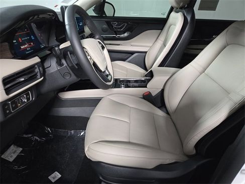 New 2026 Lincoln Corsair Grand Touring image 13