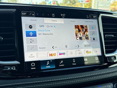 New 2026 Chrysler Pacifica Select image 19