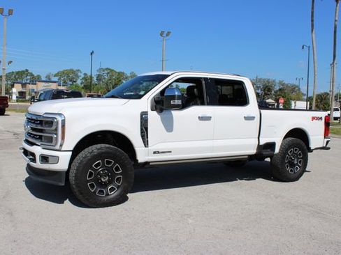 Used 2024 Ford F250 Platinum w/ FX4 Off-Road Package image 5