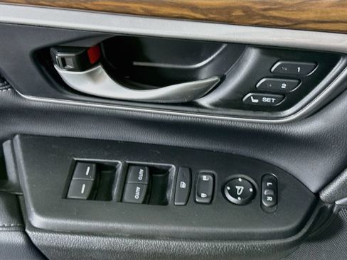 Used 2021 Honda CR-V Touring image 23