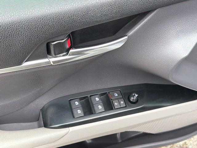 Used 2020 Toyota Camry SE FWD image 23