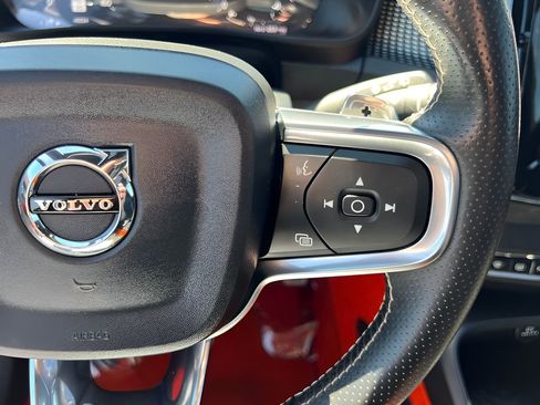 Used 2019 Volvo XC40 T5 R-Design AWD/4WD image 37