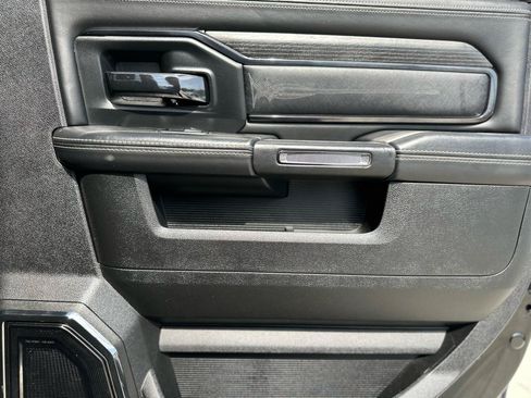 Used 2022 RAM 2500 Limited AWD/4WD image 17