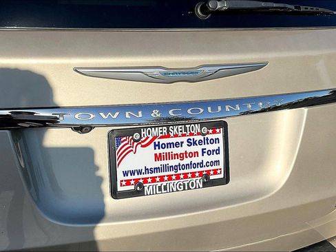 Used 2012 Chrysler Town & Country Touring w/ Entertainment Group #1 image 30