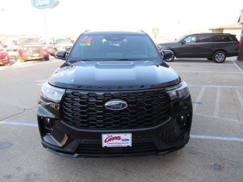 New 2026 Ford Explorer ST-Line w/ ST-Line Street Pack AWD/4WD image 2