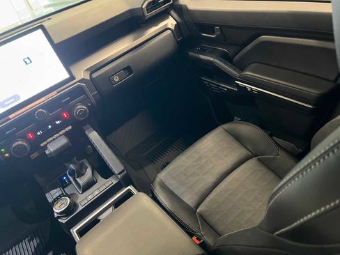 Certified 2025 Toyota 4Runner TRD Off-Road Premium image 10