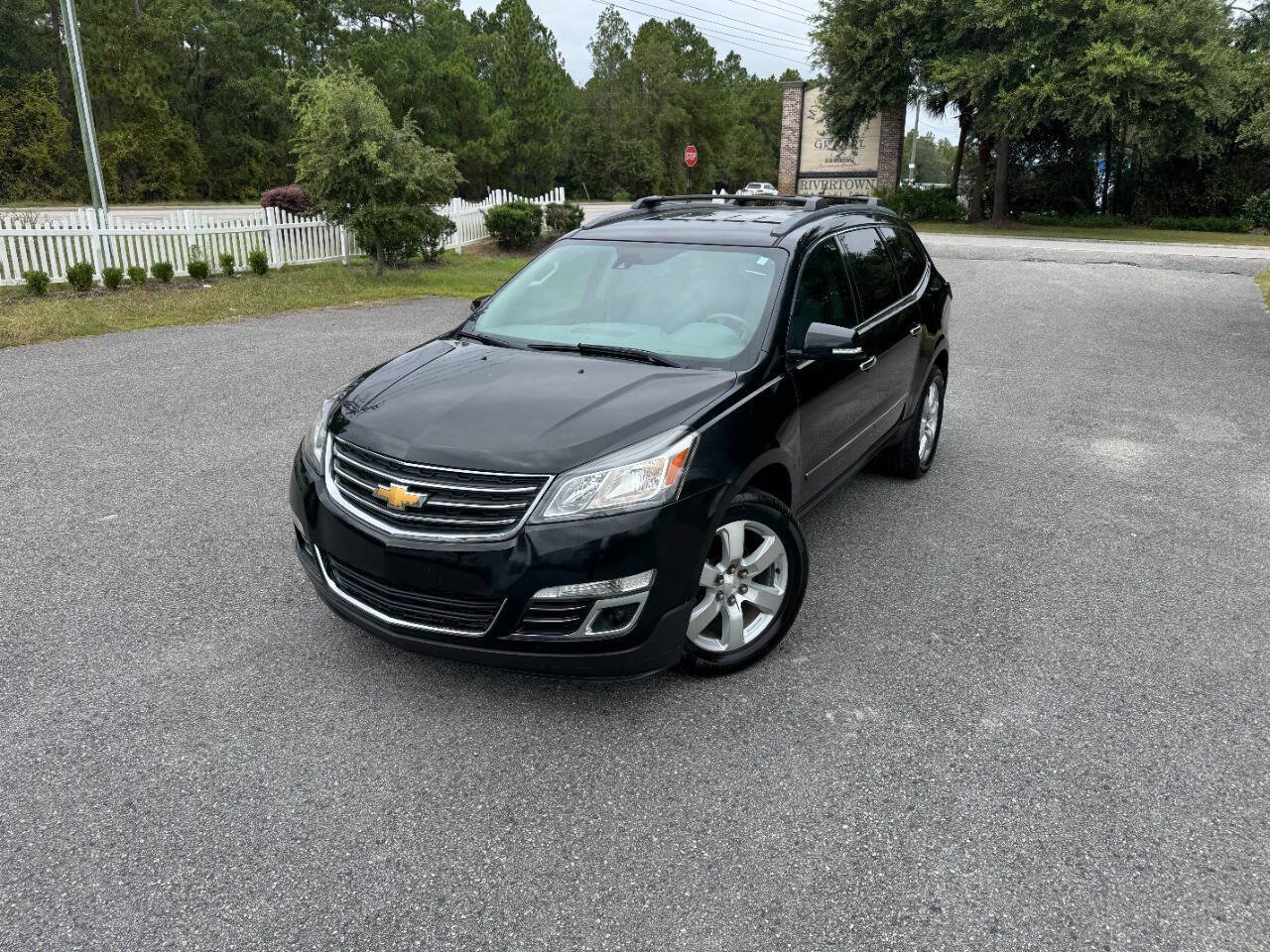 Used 2016 Chevrolet Traverse LTZ FWD image 31