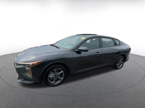 Used 2025 Kia K4 LXS image 8