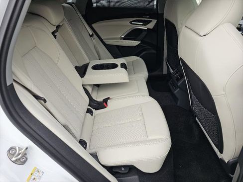 New 2025 Audi Q5 Prestige image 6