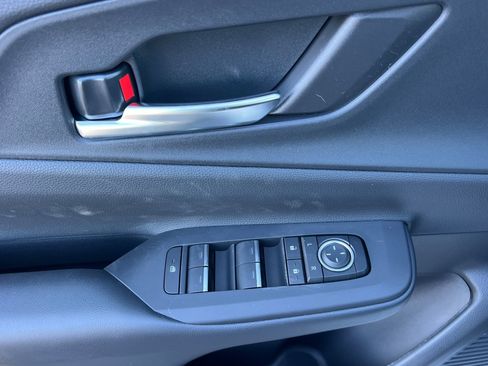 New 2026 Toyota Prius Plug-In Hybrid image 8