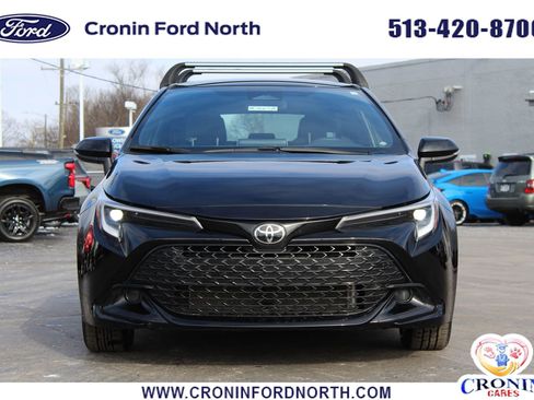 Used 2025 Toyota Corolla SE image 2