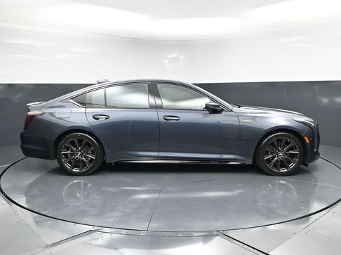 Used 2025 Cadillac CT5 V RWD image 9