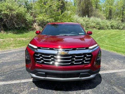 Certified 2026 Chevrolet Equinox LT AWD/4WD image 8