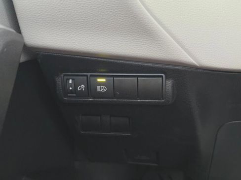 Used 2024 Toyota Corolla Cross L FWD image 24