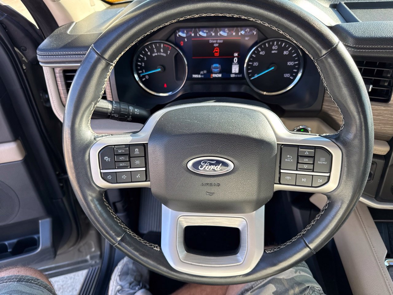 Used 2024 Ford Expedition Max Limited RWD image 23
