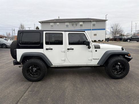 Used 2015 Jeep Wrangler Unlimited Sport w/ Quick Order Package 24S image 9