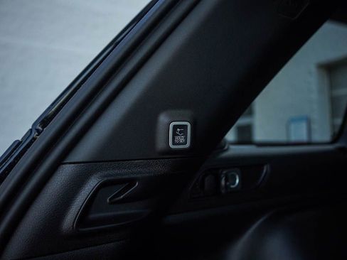 New 2025 Jeep Grand Cherokee Limited w/ Trailer Tow Package image 9