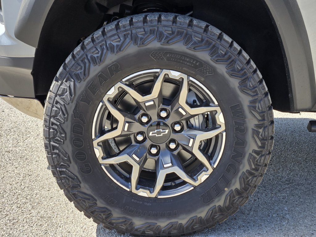 New 2026 Chevrolet Colorado ZR2 w/ Technology Package AWD/4WD image 10