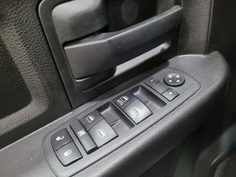 Used 2019 RAM 1500 Express w/ Express Value Package AWD/4WD image 27