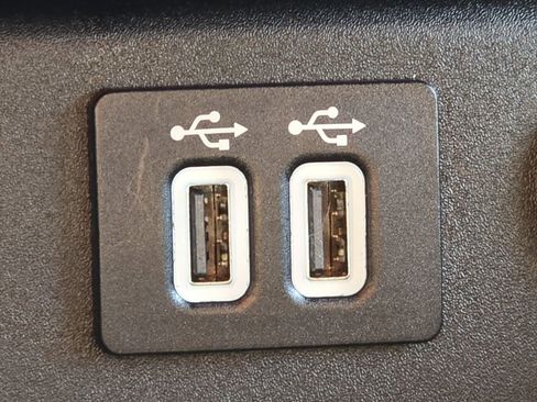 Used 2020 Ford Fusion SE image 7