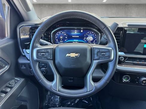 Used 2022 Chevrolet Silverado 1500 LT image 21