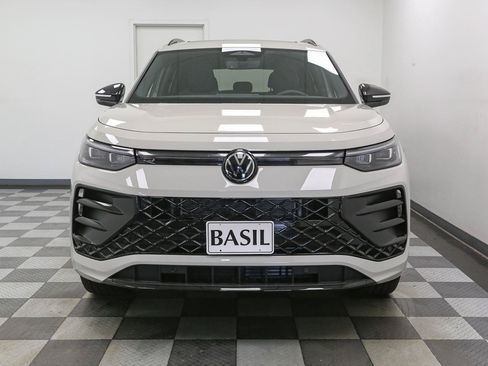 New 2026 Volkswagen Tiguan SE R-Line AWD/4WD image 3