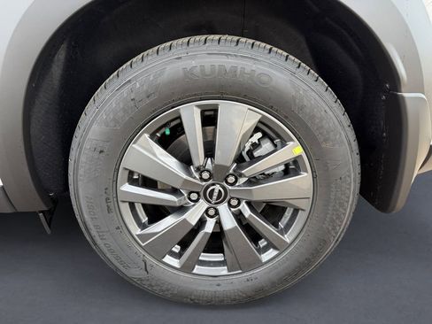 New 2025 Nissan Pathfinder SV w/ SV Premium Package image 14