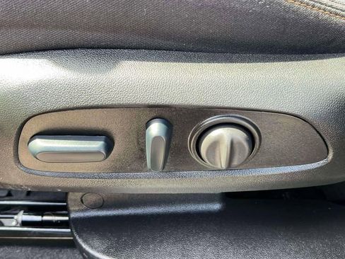 Used 2023 Chevrolet Equinox LT image 20