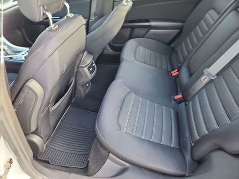 Used 2014 Ford Fusion SE image 9