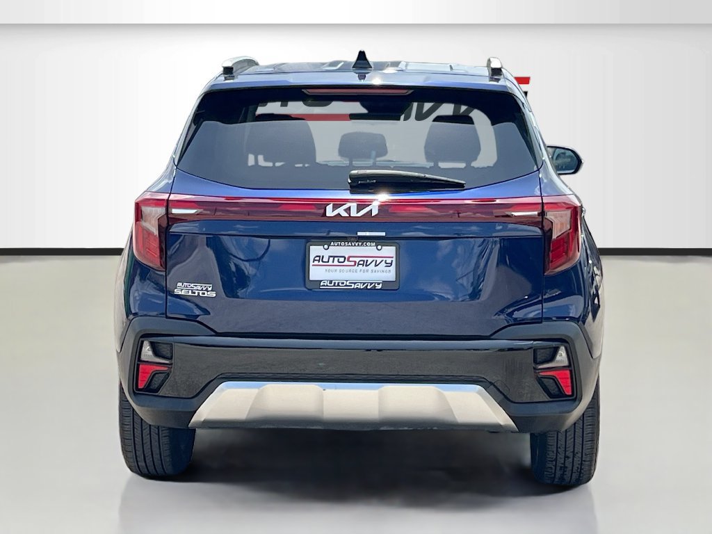 Used 2024 Kia Seltos EX FWD image 6