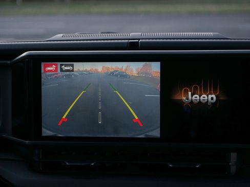 Used 2024 Jeep Wrangler High Altitude image 17